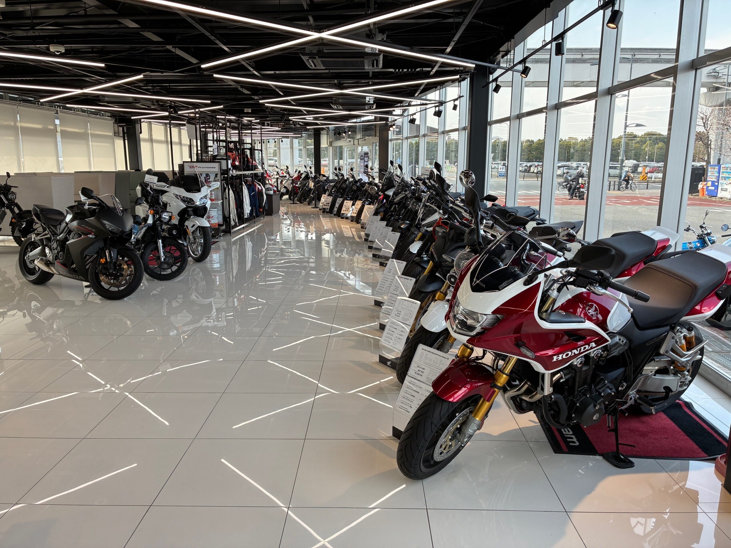 ホンダドリーム 立川 外観 2